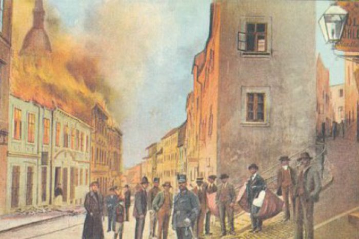 Ilustračný obrázok k článku Historické zábery: Veľký požiar v Podhradí zrejme spôsobila masť z výpeku
